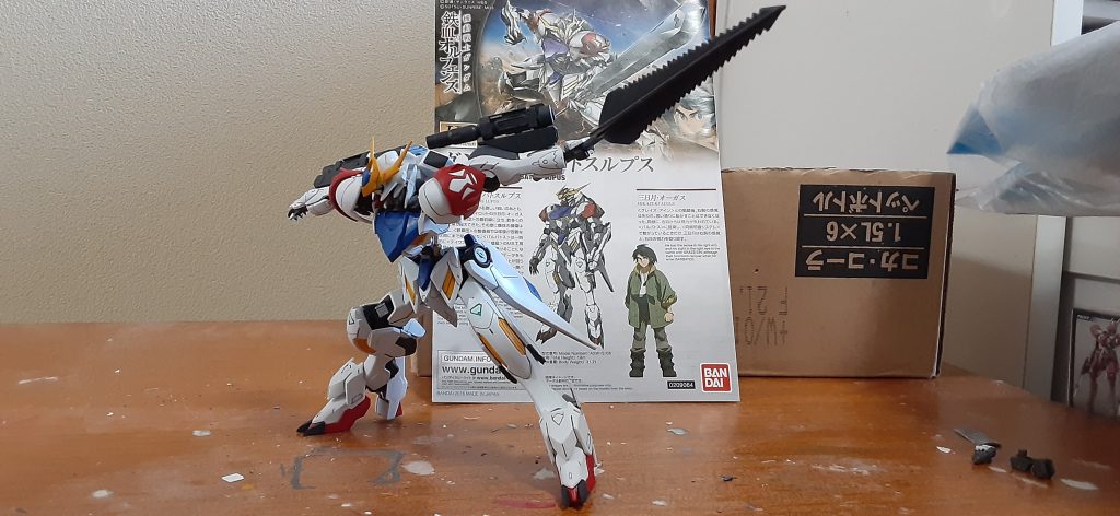 すいません、枠が足らないのでここにメイス振り回した時の画像載せますw