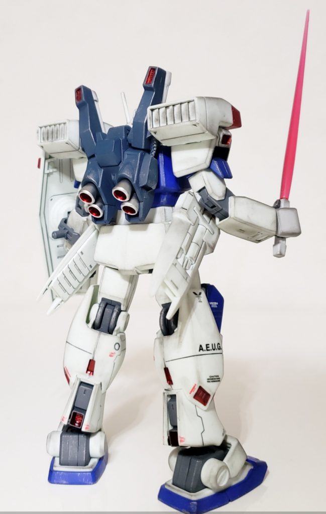 バックパックは旧HGガンダムマークIIの物と交換して装着。ネイビーブルー(クレオス)で塗装。バーニアはスーパークロームシルバー2(クレオス)。