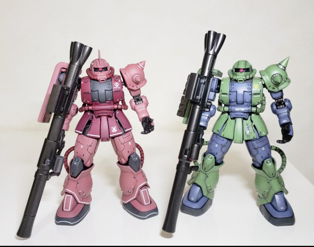 シャア専用ザクIIと。スパイクが長く尖っているのでカッコよくなった気がするね!