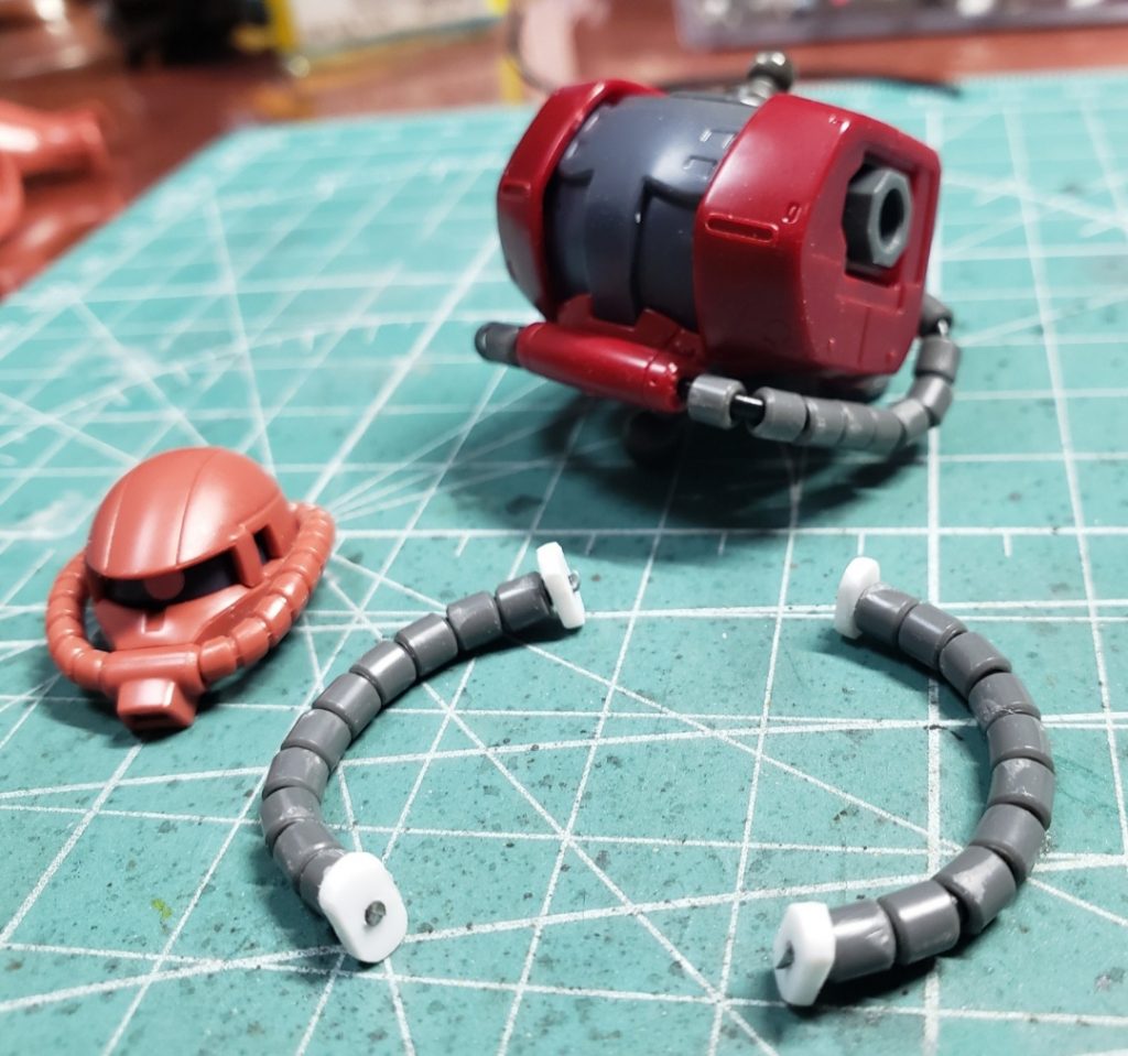 腰の動力パイプを作ったついでに足の動力パイプも作成。コトブキヤのパイプ3.5mmとDAISOのアルミ線を使って作りました。