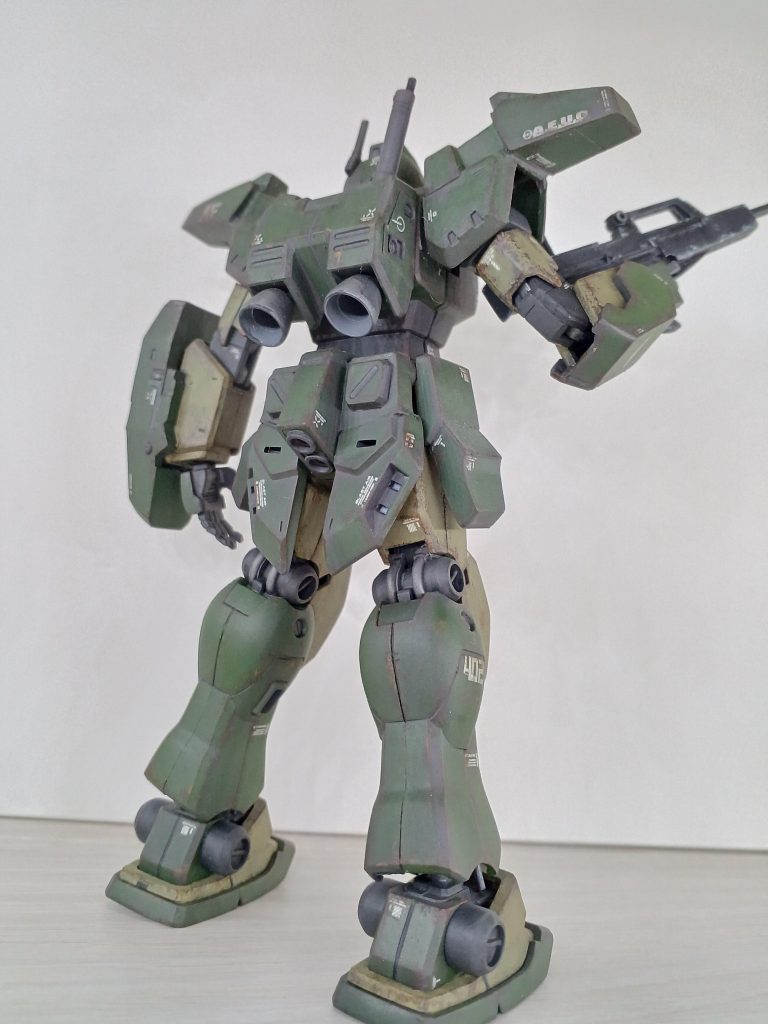 主にいじったのは、ほぼ上半身のみです。脚はそのままでもかっこ良くね？　ていう半分言い訳のような‥