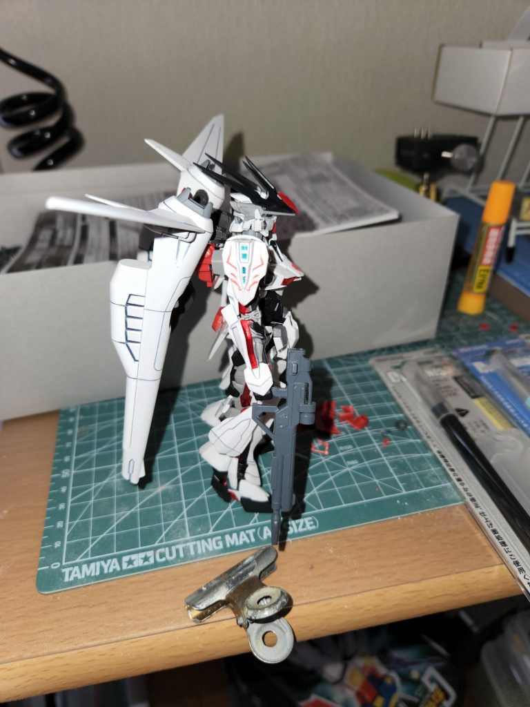 完成直前のテストショットスタンド無しでも自立しますアピール写真にスタンド使ってるのは撮影の為の被写体保持なのであしからず