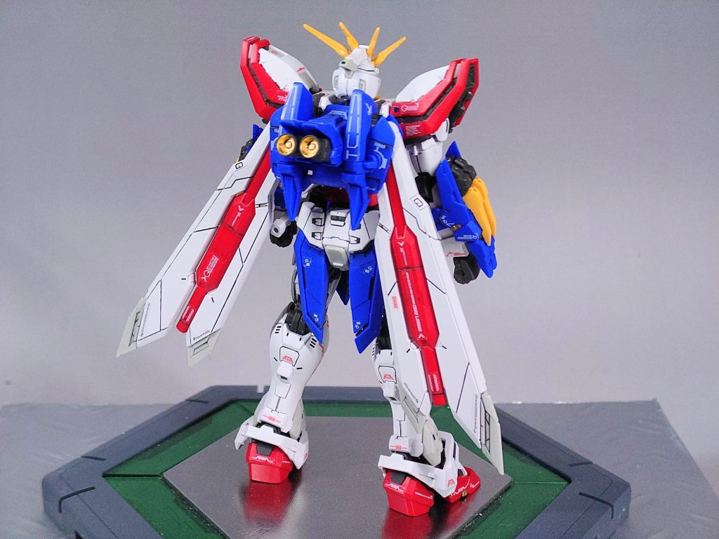 各部に部分塗装でゴールドを追加してます。