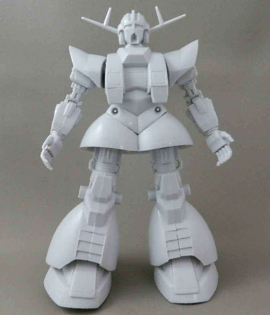 1984年7月発売(定価550円)のこのキット、ランナーは単色3枚、パチ組みだともちろんまっしろ(薄いグレー)ですww