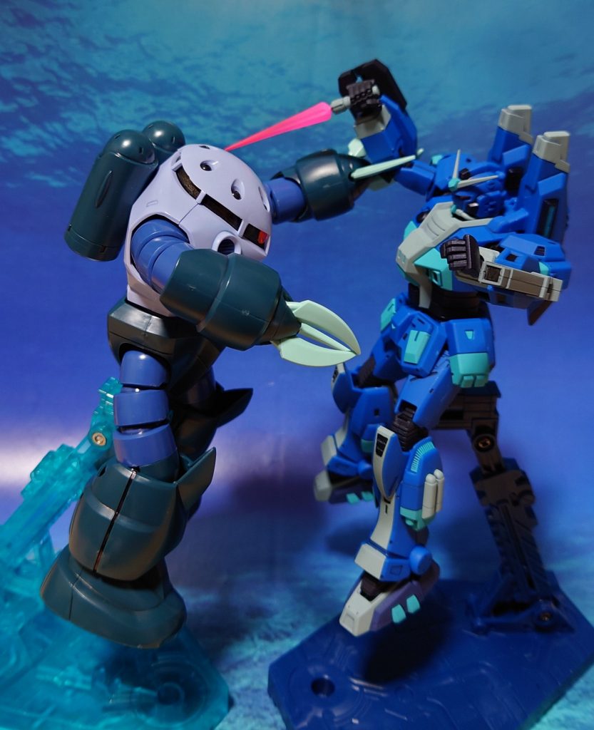 水中での格闘戦!