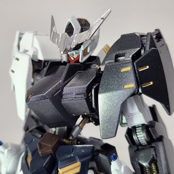 ガンダムバルバトスフルアーマー(白銀ノエル専用機)