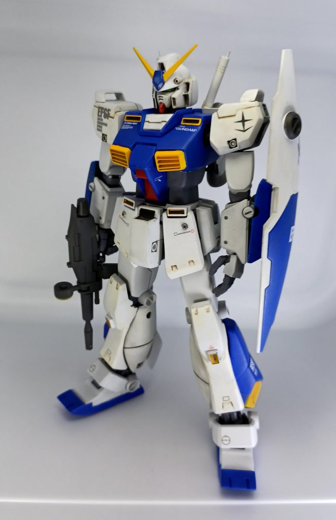 全身、MGのNT-1とRX-78ver.kaのミキシングになります。キットのなんか野暮ったい感じからシュッとした感じにしております。