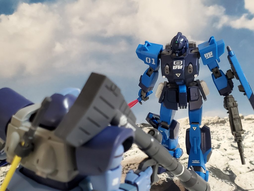 ついに同胞を苦しめた謎の蒼き連邦MSと遭遇❗