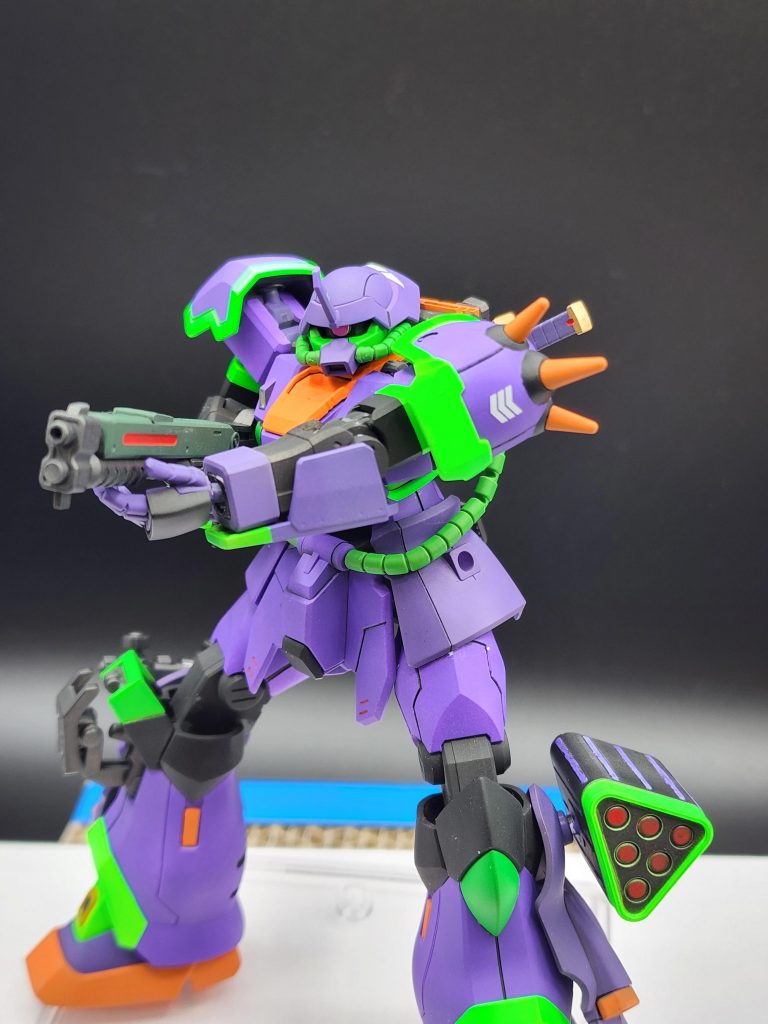 初号機カラーで塗装した以外、アピールポイントはありません。