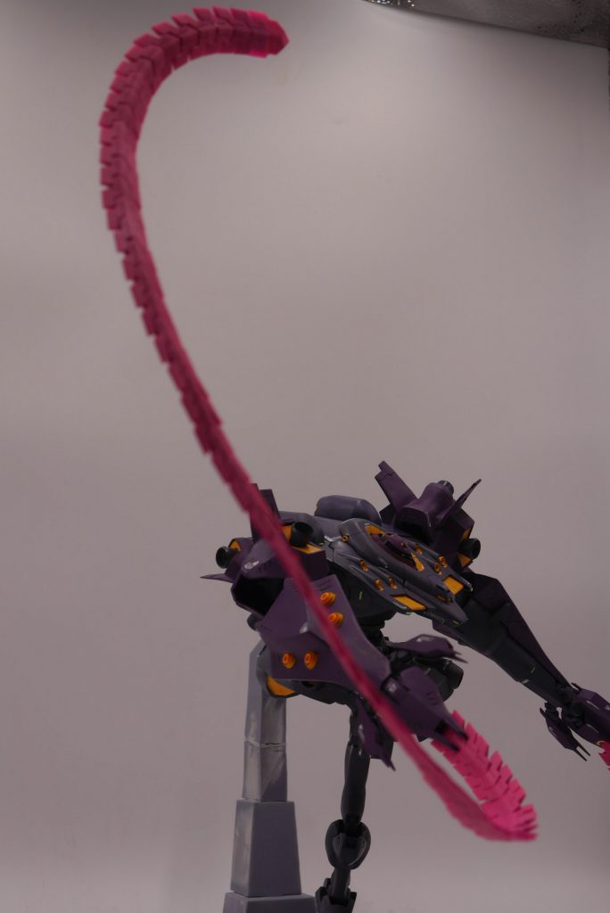 センチピードの形状はスパロボ登場のジーラッハのものを参考にしました。スパロボ版のほうがなんか強そうだったので。ウネウネはどうしようかと思いましたが、心の目でご覧下さい。ほら、ウネウネが見えるでしょう？