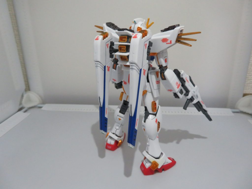 後方から。ヴェスバーの青色の部分はホイルシールです。