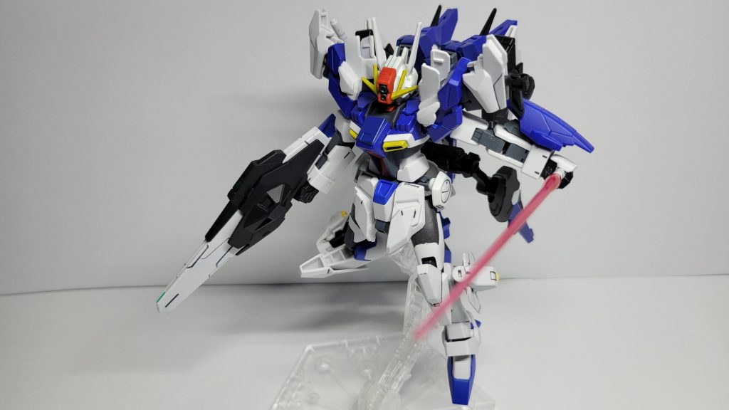 そして今回のフルウエポン。R形態に頭部アンテナを増設し、各部にルブリスの装備や装甲を盛りました。当初思ってた方向性とは違いますが、これはこれで納得のいくものになりました。長くなりましたがここまで見ていただきありがとうございます!他作品も見ていただけると嬉しいです!