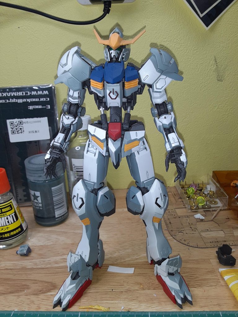 影を塗った状態です。