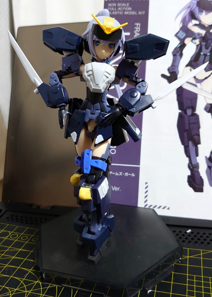 旧キットはパーツ分割が少なくて、色々切り出ししたり取り付けの調整したりで大変でした。