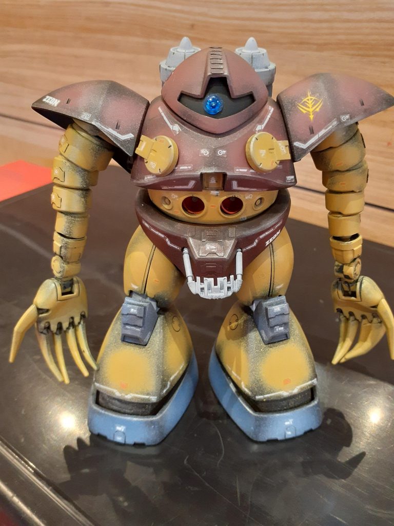 デカール貼りまくり～…各所にディテールア～ップ胸をバストア～ップ…ハロ・『アムロッ…ドコ見テル、ドコミテルのょ～～～ッ』