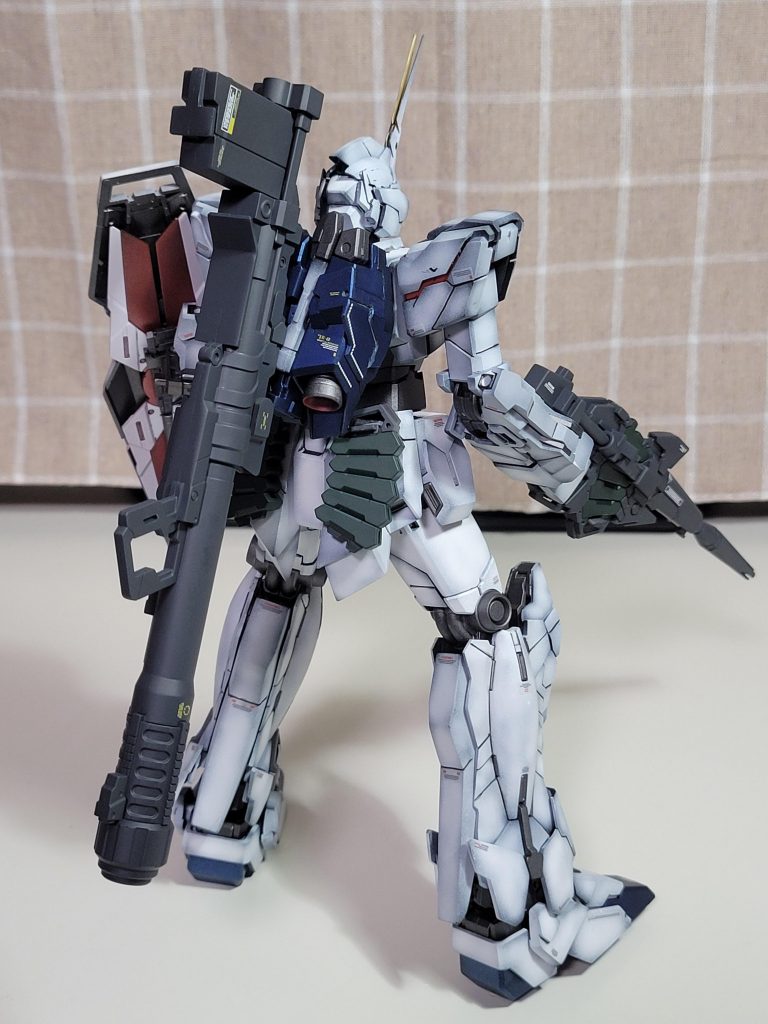 MG ユニコーンガンダム–3枚目/制作者:nikupasta