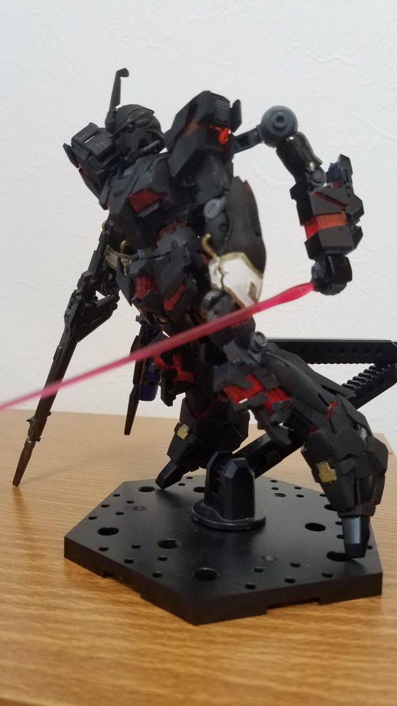 ビーム・サーベルとビーム・マグナム、ビーム・スナイパー・ライフルを装備させています。