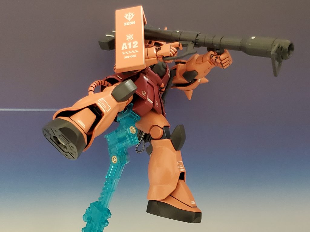 その戦場でエースパイロット『赤い彗星』の活躍に味方は歓喜し敵は恐怖を覚えた…。