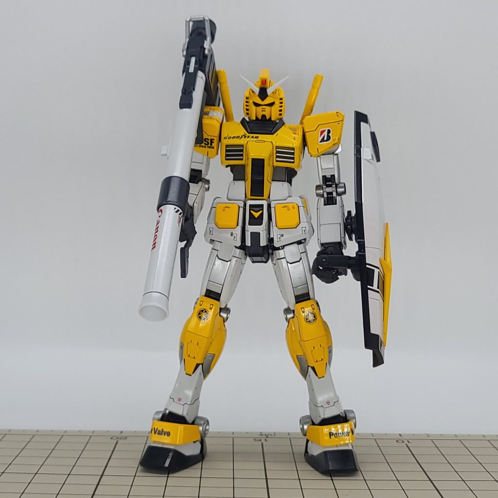 ■フロントビューYAMAHAが好きな友人へのプレゼントとして作成しました。YAMAHAらしい色は何かを相談し、USインターカラー(ケニー・ロバーツがWGP500ccクラスでチャンピオンを取ったYZR500が有名かと思います)をチョイスしました。