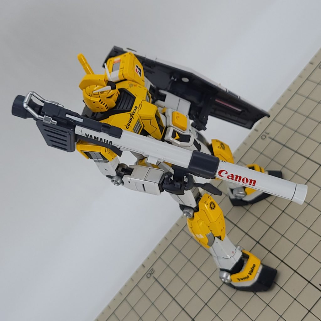 ■見下ろしビューバズーカにキヤノンのロゴ(激寒)白色の長物を持たせた方が絵になりました