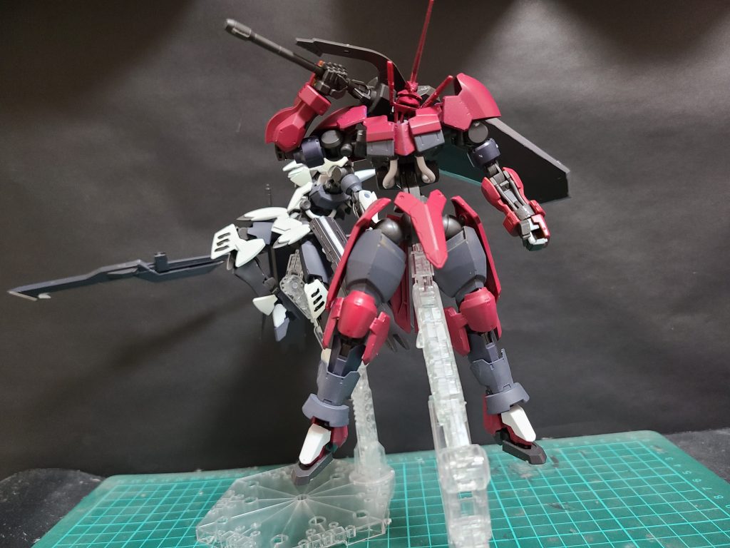 主に肩に担ぐポーズ