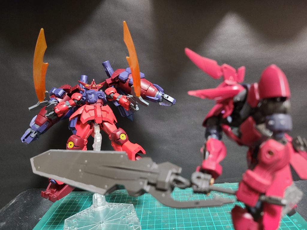 ガンダムGP-羅刹天VSヘルムヴィーゲ·リターンブラッドオーガ「へっ!なかなか美味そうじゃねぇか!」ギールズ「食われるつもりはねぇよ!」