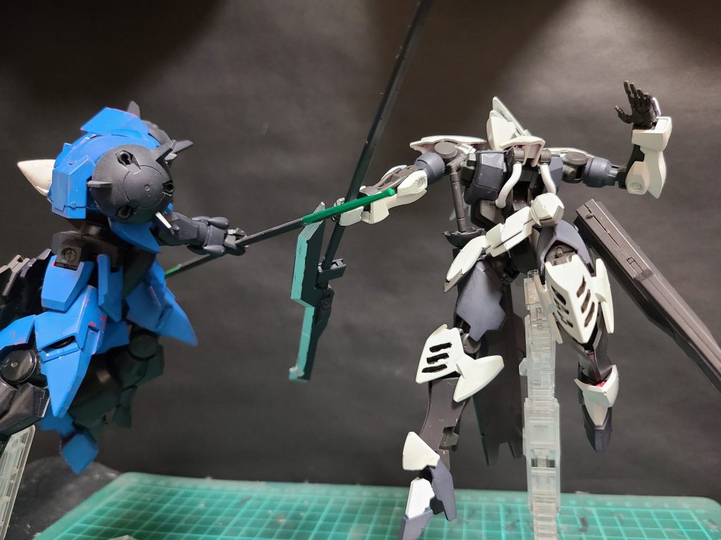 ドージ刃-XVSロスヴァイセ·ファイスドージ「くそっ!こいつ!」アルシャン「なかなか強いけどそれじゃ僕は倒せないよ弟君!」