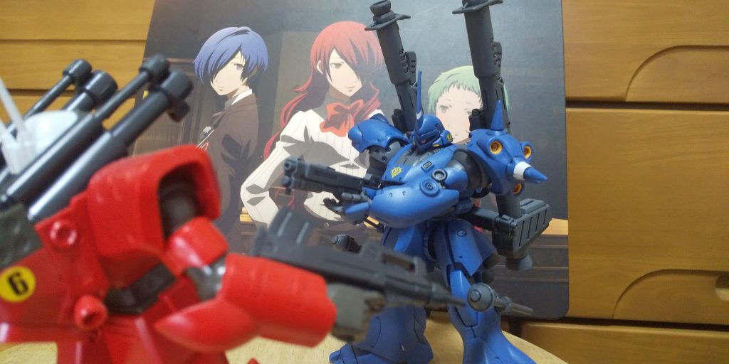 :ショットガンだ。予備に腰の後ろにももう1丁があるんだな。