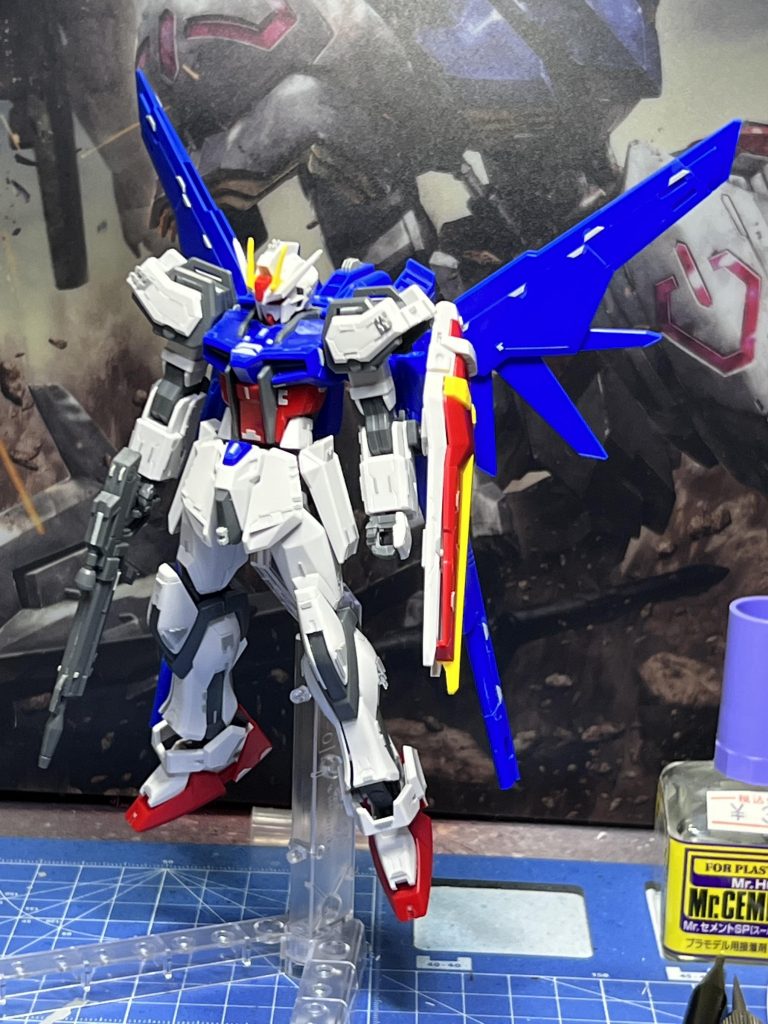 ビルドブースターはプラ板を貼っただけの手抜きです。