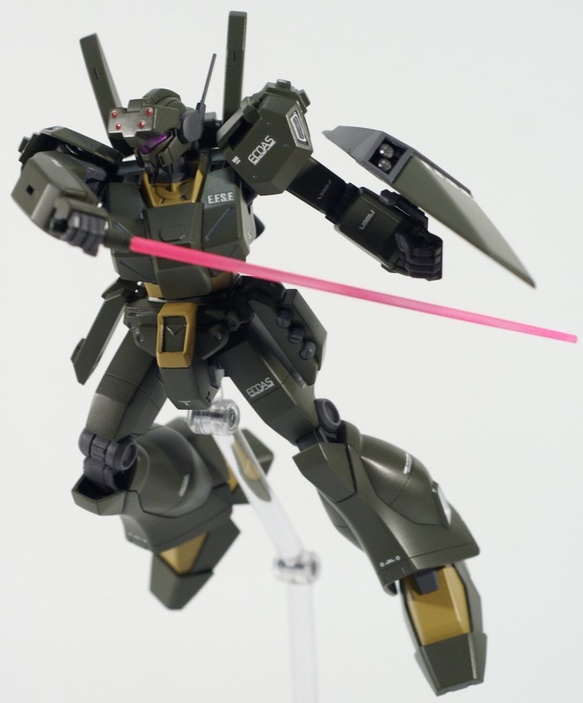 サーベルのポーズは取らせるのが難しいですね