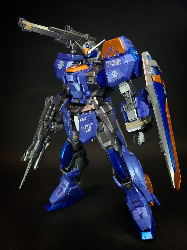 75mm対空自動バルカン砲塔システム「イーゲルシュテルン」頭部に2門装備されている近接防御機関砲。用途はミサイルの迎撃や接近してくる敵機への牽制及び威嚇。