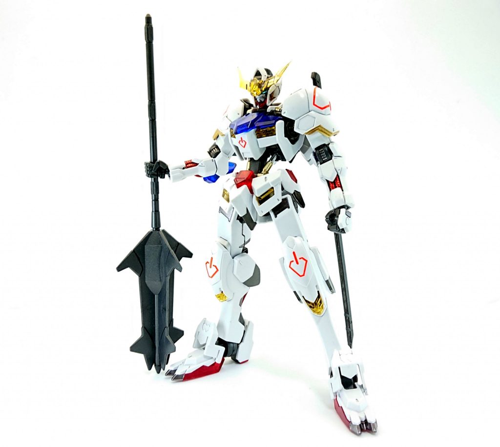 光沢トップコートはターナーさんのグロスバーニッシュ水で希釈しをエアブラシで吹きました。何気に初めての本格的なエアブラシだったので加減が難しかったです。ただ、ガンダムマーカーをほとんど変色させずに光沢感を出せたのは良かったと思います。