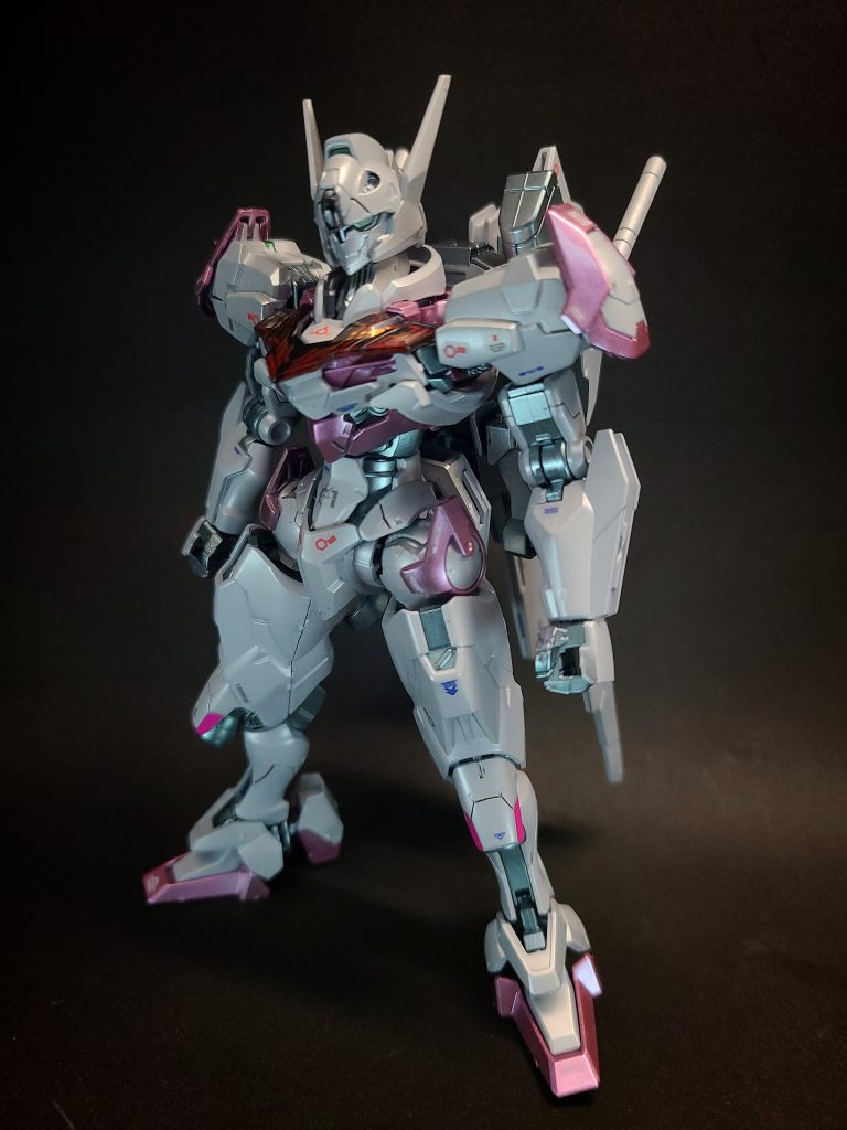 ビットオンフォームビットステイブをバックパックに接続し軌道性能を向上させた形態。スピードの強化だけでなく、あらゆる姿勢においてMSの域を越えた加速と制動を示す。