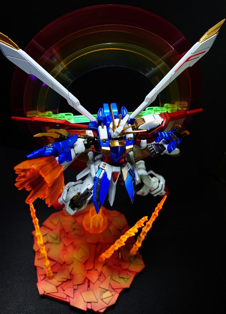 上から。バインダーにはドモンのトレードマークである真っ赤なハチマキをイメージしたマーキングを塗装にて追加しています