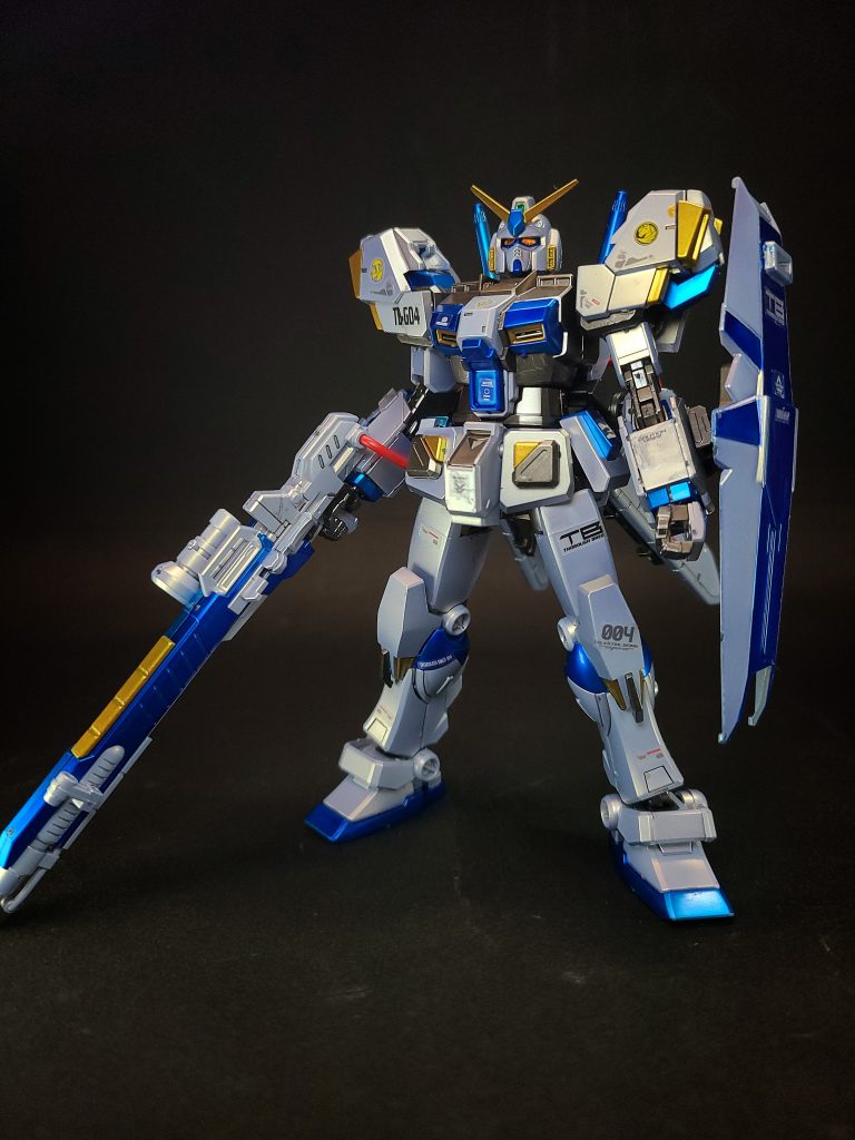 特殊機能マグネットコーティング3号機と同様の技術が本機と5号機に導入されている。ランチャー用エネルギーパックメガ・ビーム・ランチャーの補助ジェネレーター。腰部サイドアーマーに装着する。