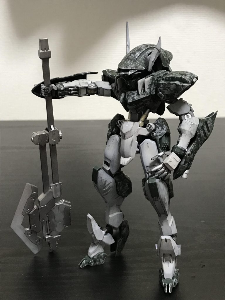 鉄血といったら物理で殴る巨大な鉄塊武器今回は斧にしました