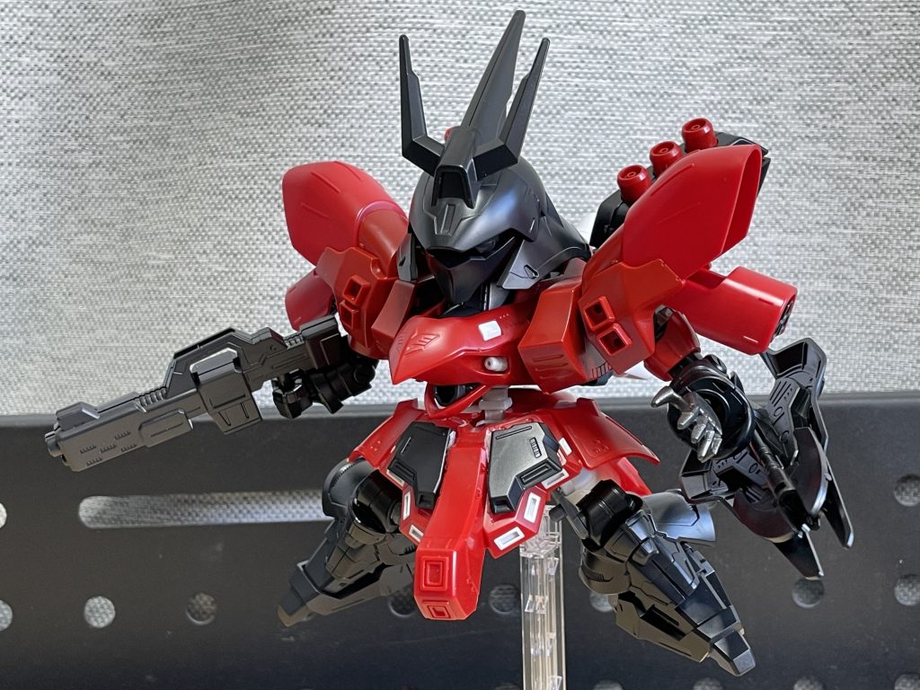 組み始めた時期。ナイチンゲールのボディにHGUCの肩部を付けたのは我ながら冒険。