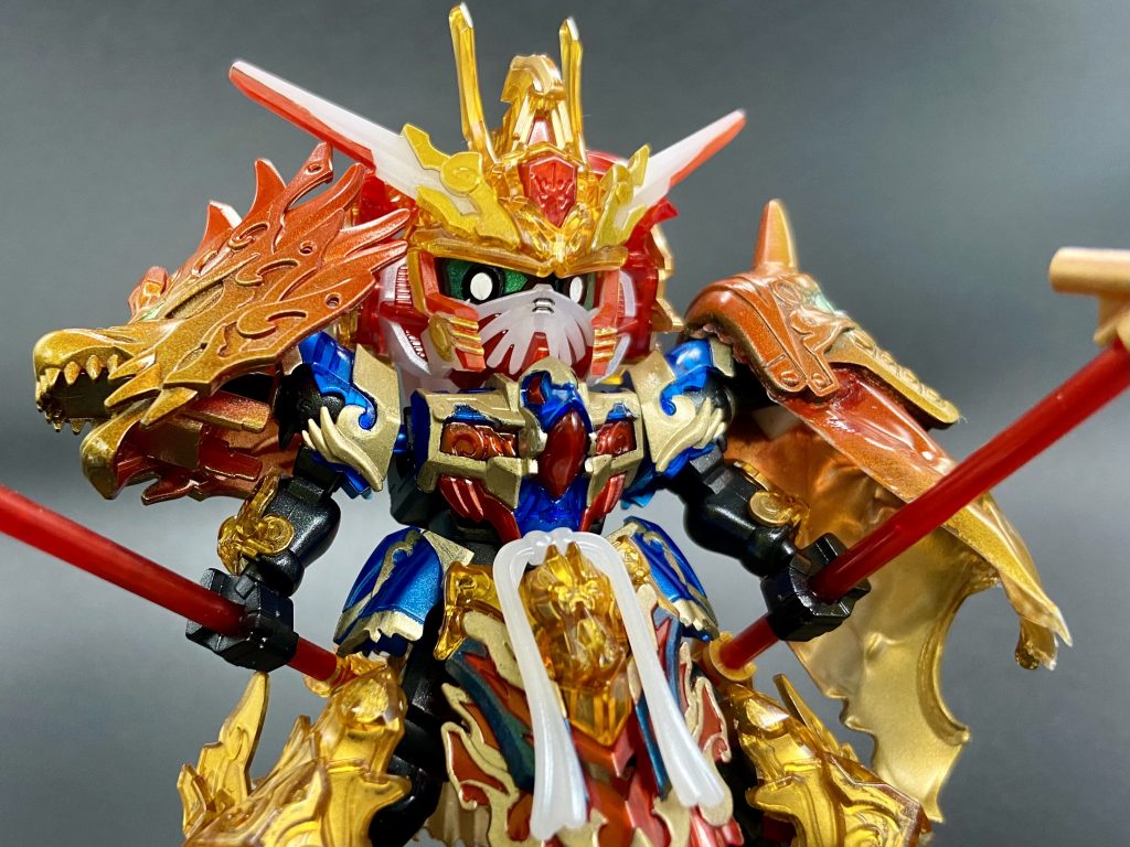 ミズノ屋アイ搭載してますので視線は自由自在です!いつもの死んだ魚の目でなく、ヒーローズっぽい目にしました!キットそのものは右肩のせいでほぼ素立限定です。笑