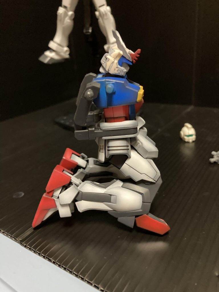 hgで正座出来るなんて💦新しいhgはやっぱ凄いなぁ作ってる最中はパーツ数にめんどくさいって思うけど😅