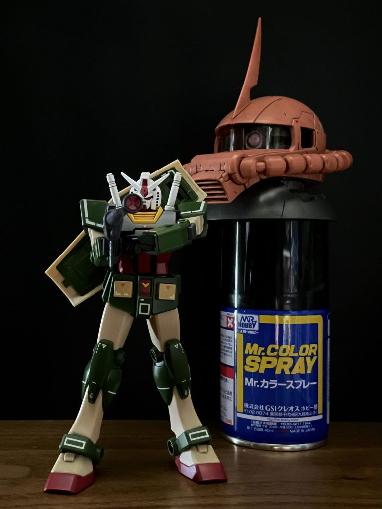 劇場版ポスターオマージュ。Mr.カラースプレーは脳内でザクのボディに変換して下さい。