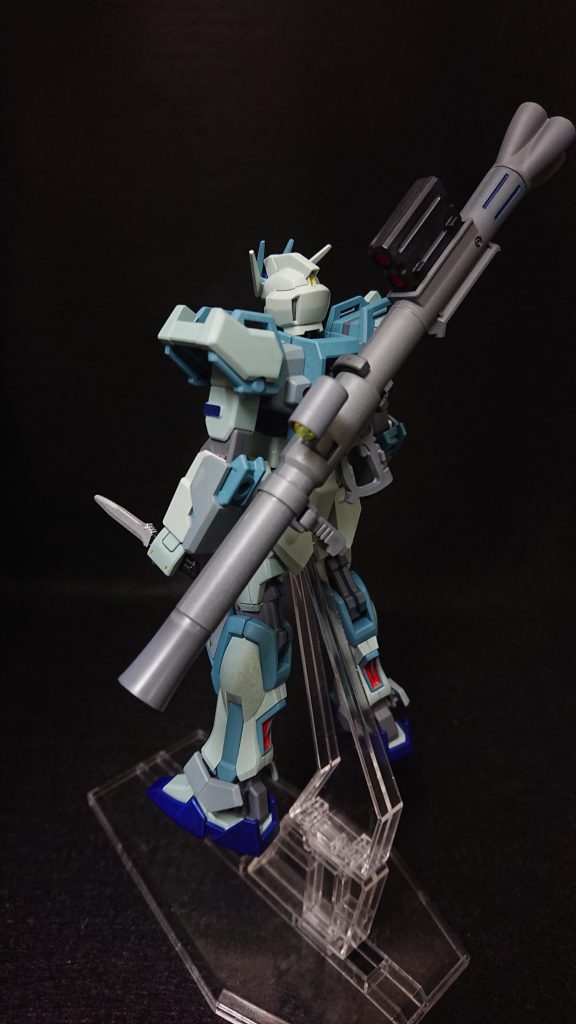 部分塗装にタミヤのエナメル塗料・ロイヤルブルー・フラットレッド・クロームシルバー・ダークグレイセンサー部分にはMr.メタリックカラーGX・メタルイエロー