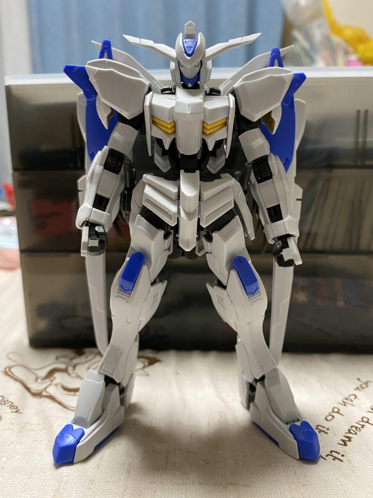 後は足を少し詰めて肩の位置を下げてみました。元よりは好きなバランスに」(。Д。」)