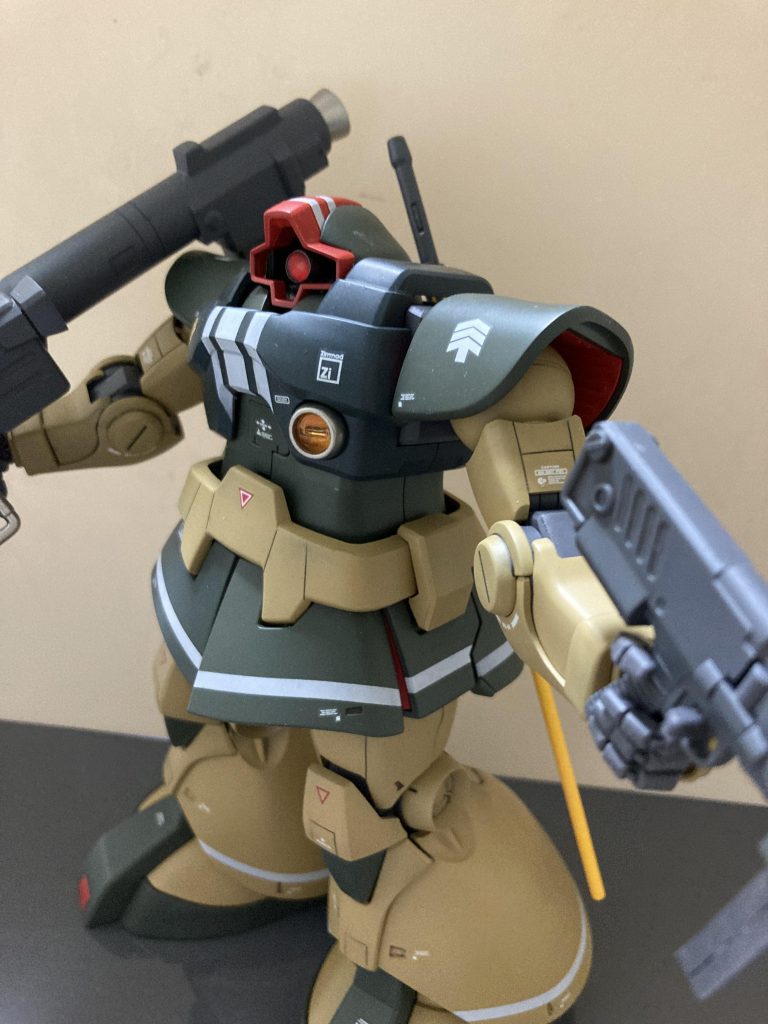 ラケーテンバズーカとライフル二丁持ち