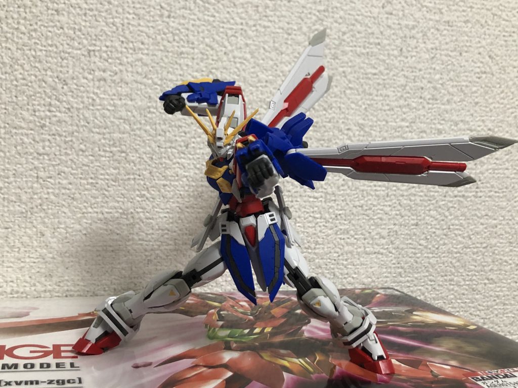 脚部や腕部の可動もかなり良好で、個人的に1番気に入ってるのはウィングの可動。上下の可動だけでなく左右の可動もあるのでかなり柔軟な表情付けが出来るので、動かしていてほんとに飽きないこの素晴らしさ堪らん…