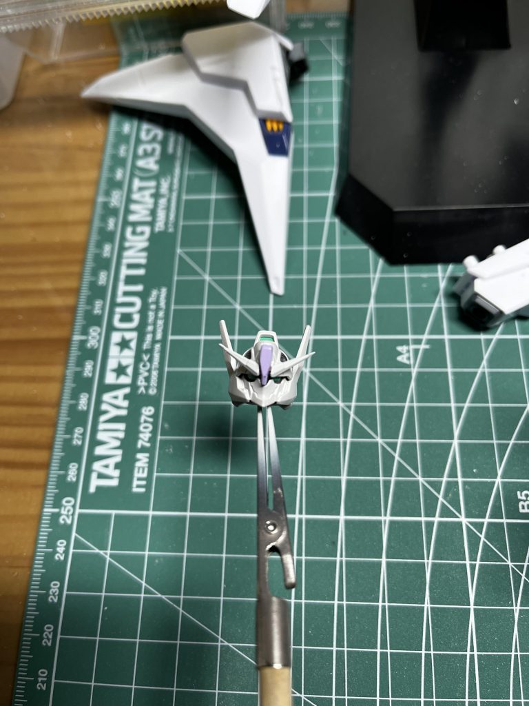 ガンダムはVアンテナ必須ですね！ここだけひと手間かけてよかったです！