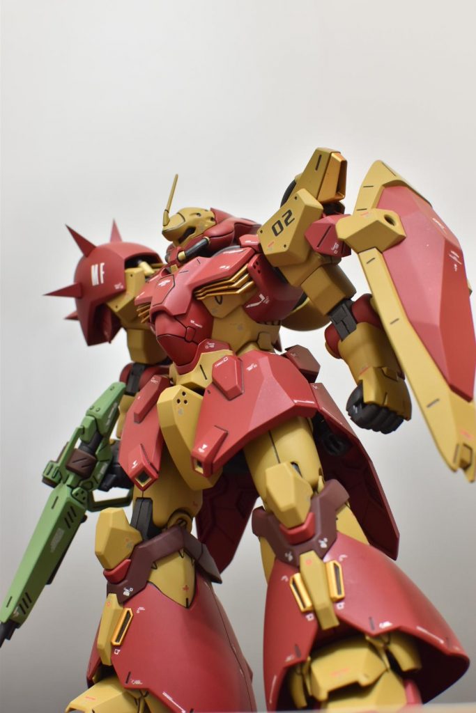 斜め下からのアングルとなります。