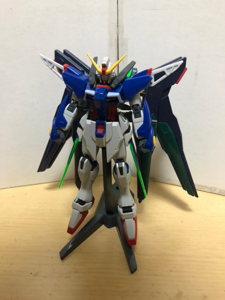 追加装備｢ガブリエル・ドラグーン｣ストライクフリーダムのドラグーンをベースにして作られた装備。既存のブレードタイプのファンネルと共に使用することで単機での挟撃を可能とした。僚機と連携すればより多くの敵部隊をまとめて撃破できるようになった。