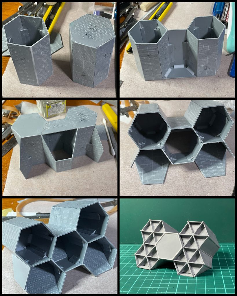 ラプラスの箱の箱組み。厚紙（プラモの底箱）で試作してからプラ板で作成しました。正六角形のはずが歪みがひどいので位置と向きが揃ってないと蓋が閉まらないという悲しみ。コアガンダムからSDユニコーンへの変身とこの箱組み（蓋以外）まではサクサク進んだのですが、そこからモチベダウンして1ヶ月くらい停滞してました😅
