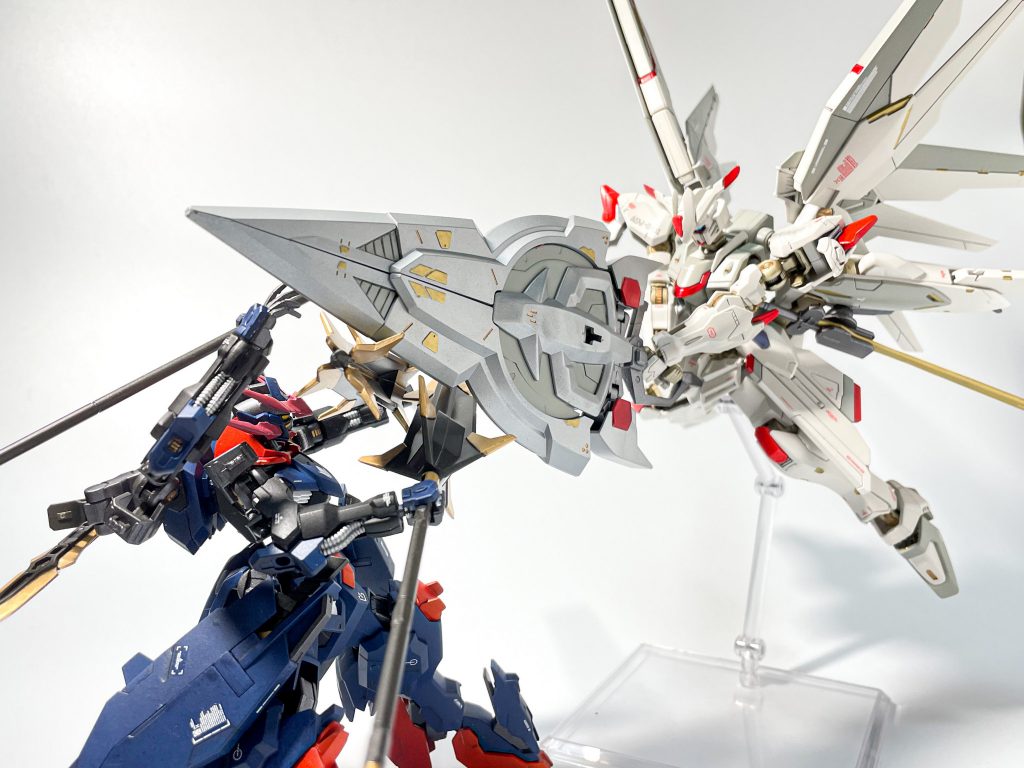 過去作 バルバトス両面宿儺 との戦闘シーン風圧倒的な力(物理)による攻撃!