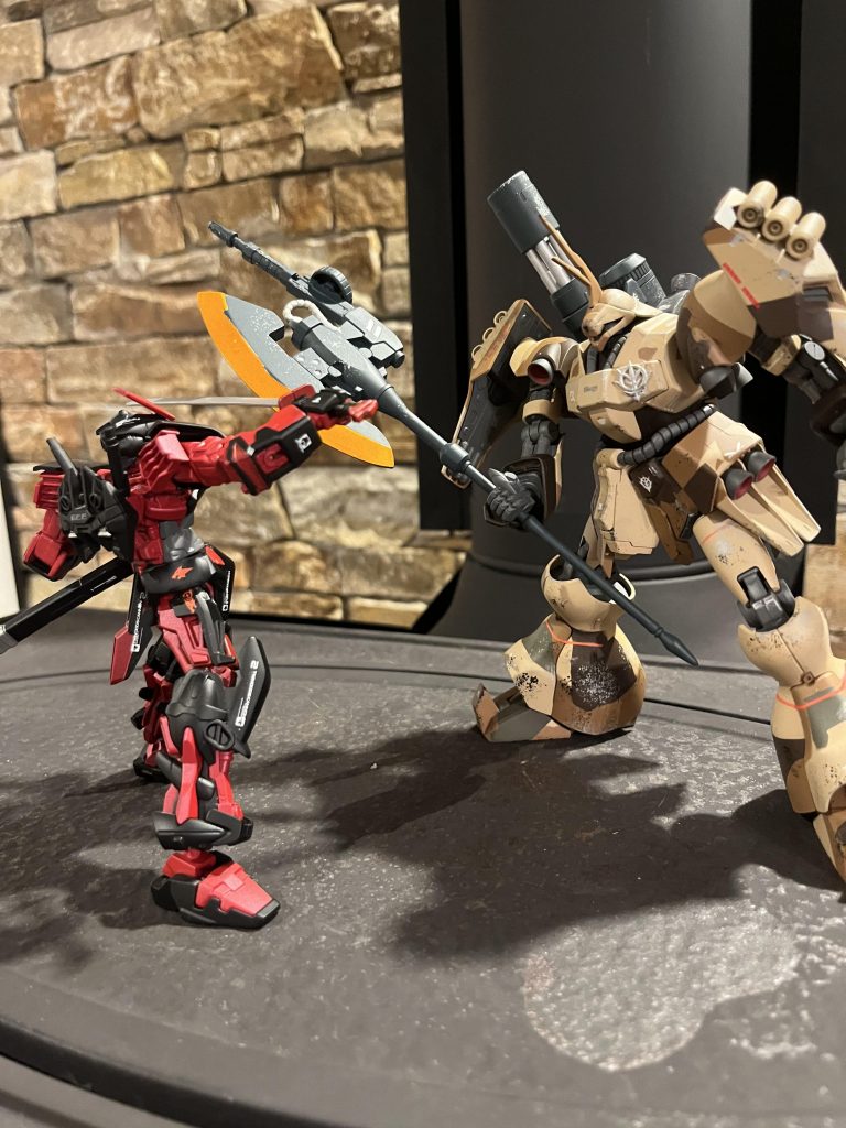 今回使った塗料はミスターカラーのブラックグレーとミスターカラーのタン(ライトブラウン)とミスターカラーのRLM 78サンドイエローとミスターカラーのレッドブラウンそしてミスターカラーのオリーブグリーンです。